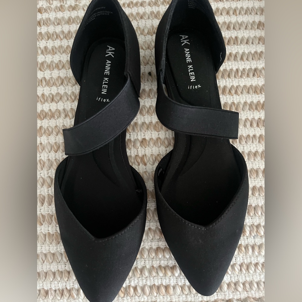 Anne Klein iflex Black Flats